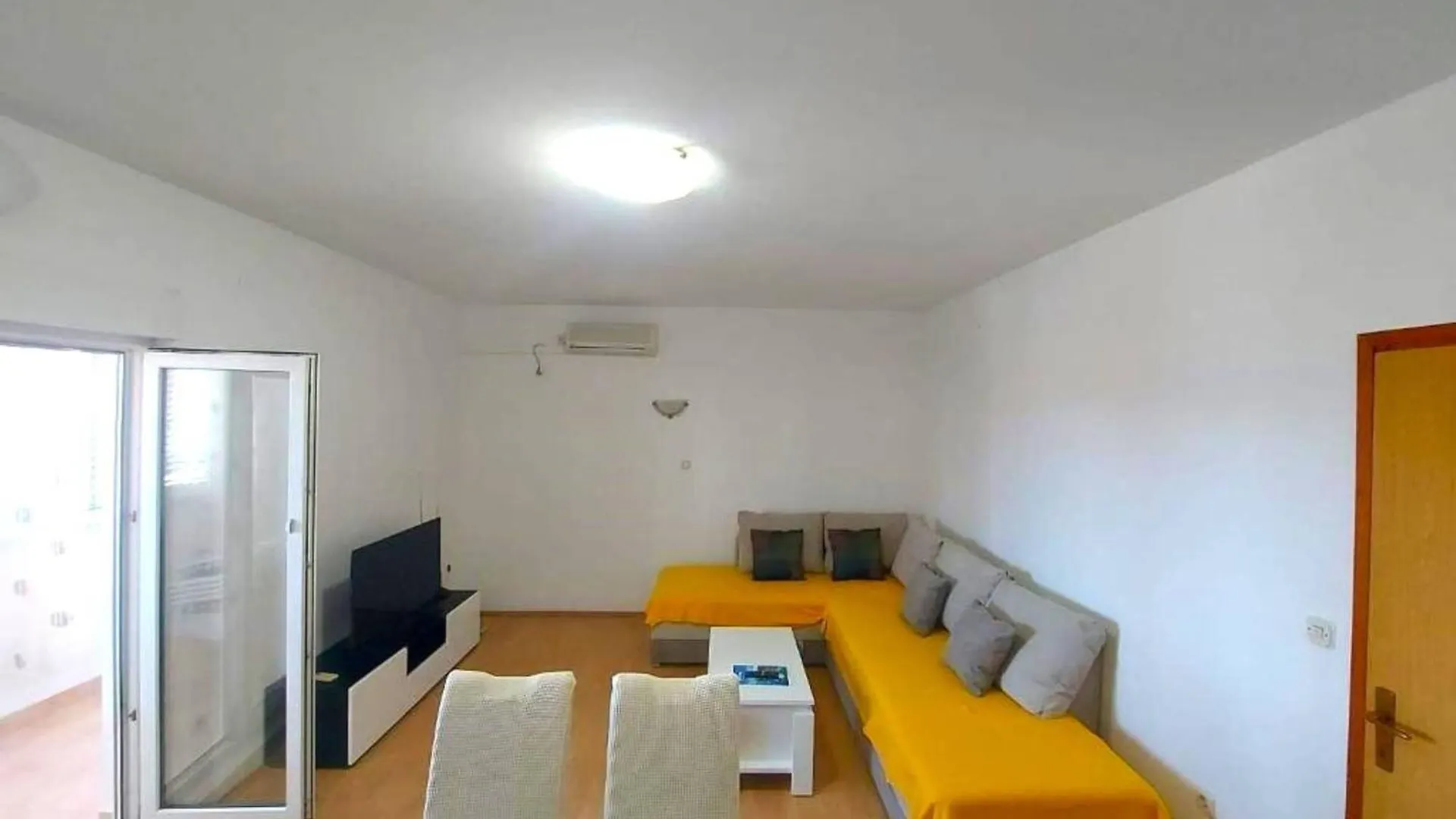 Charming Apartment Arta Trogir